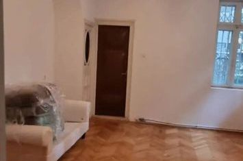 Vanzare apartament hochparter 123mp teren 258mp vila stil brancovenesc Victoriei anunturi imobiliare Bucuresti