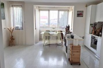 Vilă - 4 camere de vanzare CALEA CISNADIEI - Sibiu anunturi imobiliare Sibiu