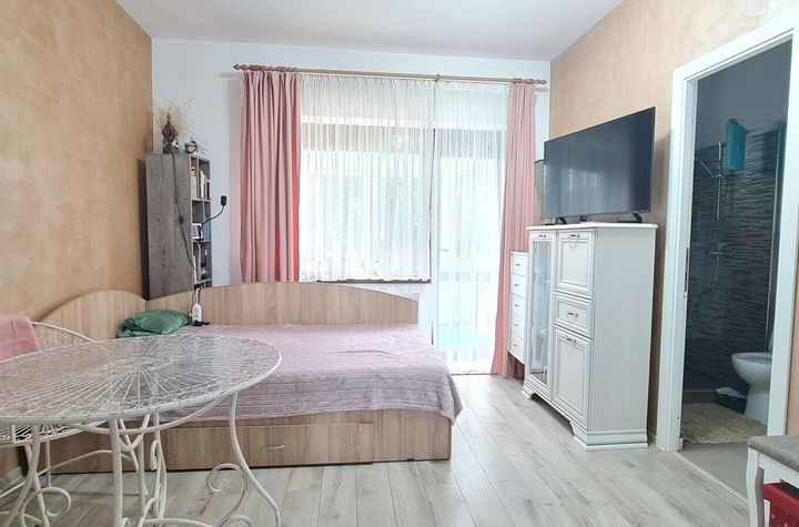 Garsoniera mobilata utilata Tractorul bloc vila anunturi imobiliare Brasov