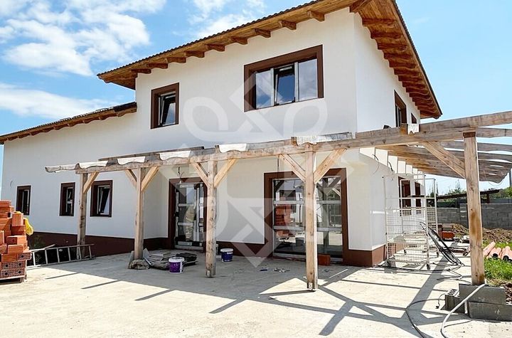 Casă - 10 camere de vanzare PALEU - Bihor anunturi imobiliare Bihor