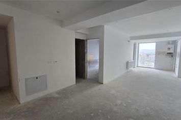 Apartament 2 camere de vanzare VEST - Suceava anunturi imobiliare Suceava