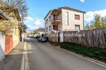 Casă din cărămidă cu 8 camere – zonă liniștită, LIPOVA anunturi imobiliare Arad