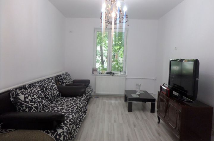 Barbu Vacarescu, Carrefour, vanzare apartament 2 camere, mobilat si utilat, bloc reabilitat, anunturi imobiliare Bucuresti