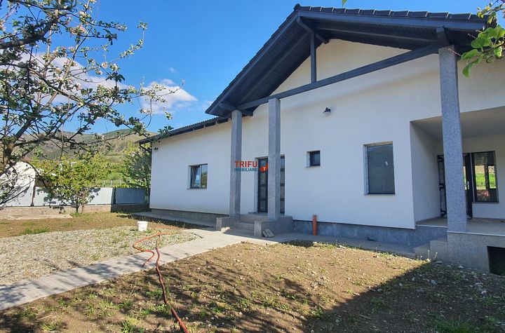 Casă - 3 camere de vanzare PERIFERIE - Alba anunturi imobiliare Alba