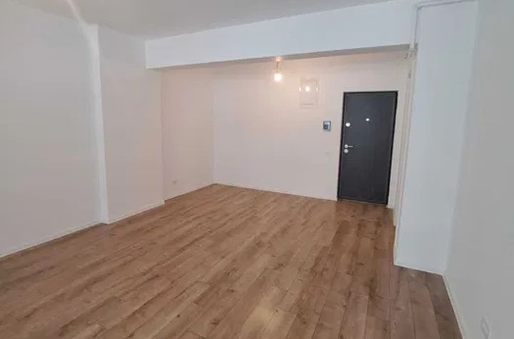 Garsonieră de vanzare TRACTORU - Brasov anunturi imobiliare Brasov