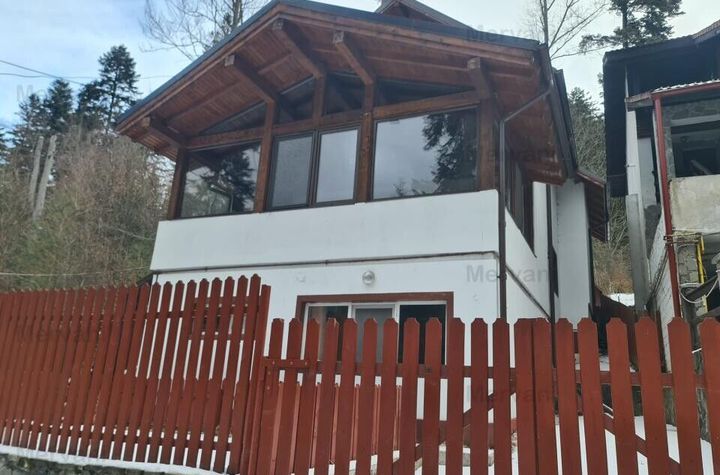 Vilă - 9 camere de vanzare SINAIA - Prahova anunturi imobiliare Prahova