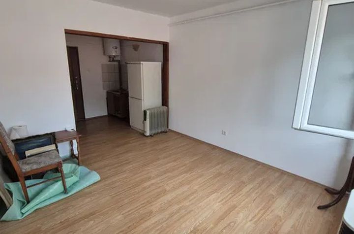 Garsonieră de vanzare BRASOV - Brasov anunturi imobiliare Brasov