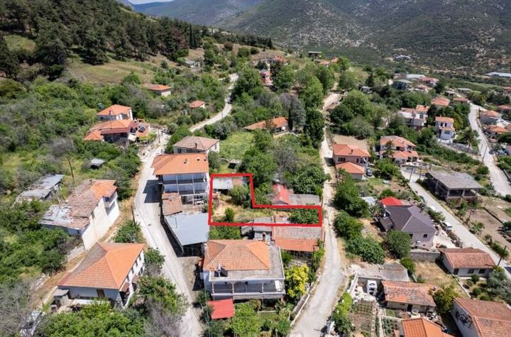 Teren nivelat 315 mp cu construcție 22 mp în Krioneri anunturi imobiliare Grecia