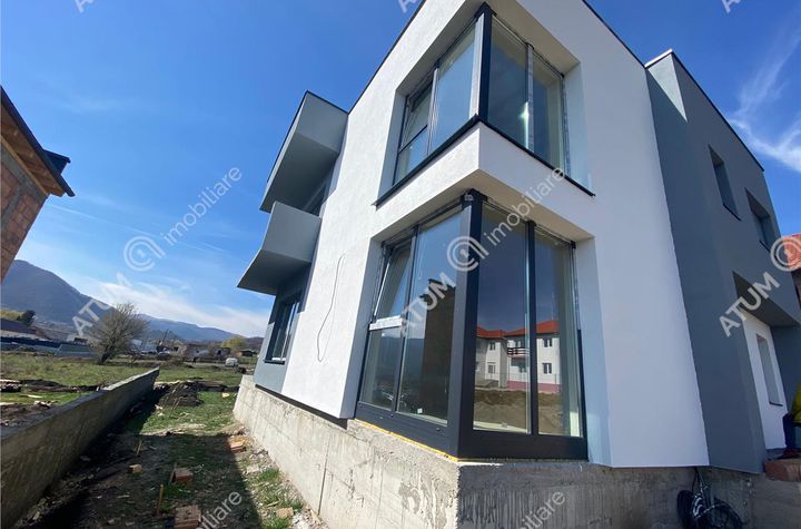 Vilă - 5 camere de vanzare CISNADIE - Sibiu anunturi imobiliare Sibiu