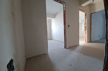 Apartament cu o camera, decomandat, capat CUG in spate la Expo Mobila. anunturi imobiliare Iasi