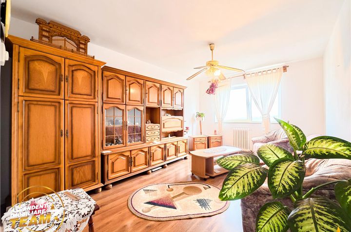 Apartament 3 camere de vanzare CENTRAL - Covasna anunturi imobiliare Covasna