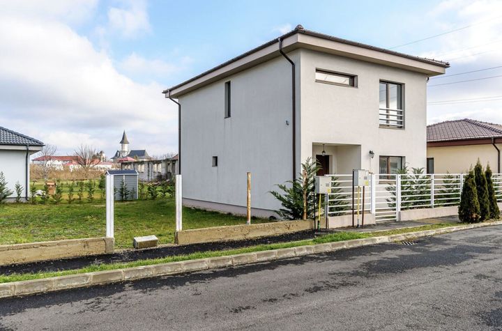 Casă de vânzare modernă și spațioasă – Comision 0%! anunturi imobiliare Arad