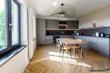 Vilă - 8 camere de vanzare CENTRUL ISTORIC - Brasov anunturi imobiliare Brasov