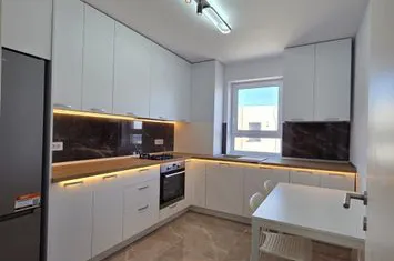 Apartament 3 camere de vanzare TRACTORU - Brasov anunturi imobiliare Brasov