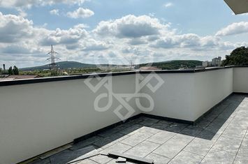 Apartament cu 2 camere tip penthouse de vanzare in Baile Felix anunturi imobiliare Bihor