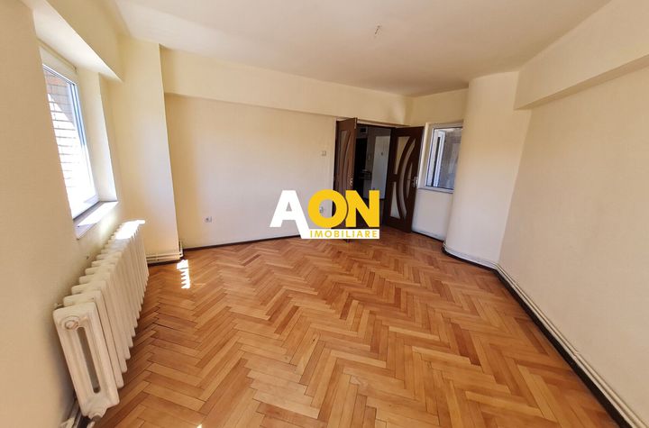 Apartament 4 Camere, 97.5 mp, Decomandat, Et.1, Ultracentral anunturi imobiliare Alba