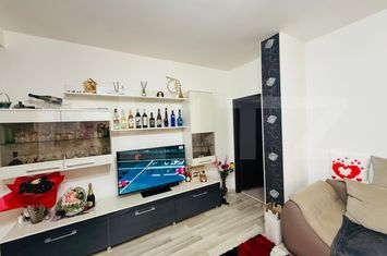 Apartament 3 camere de vanzare TRACTORU - Brasov anunturi imobiliare Brasov