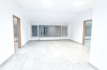 Central - zona Tribunal - disponibil intre 30 mp  si 450 mp anunturi imobiliare Mures