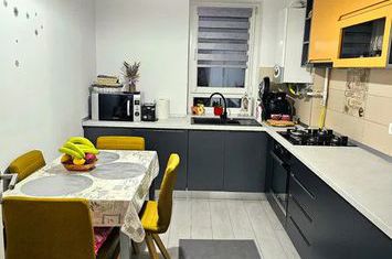 Apartament 3 camere de vanzare TRACTORU - Brasov anunturi imobiliare Brasov