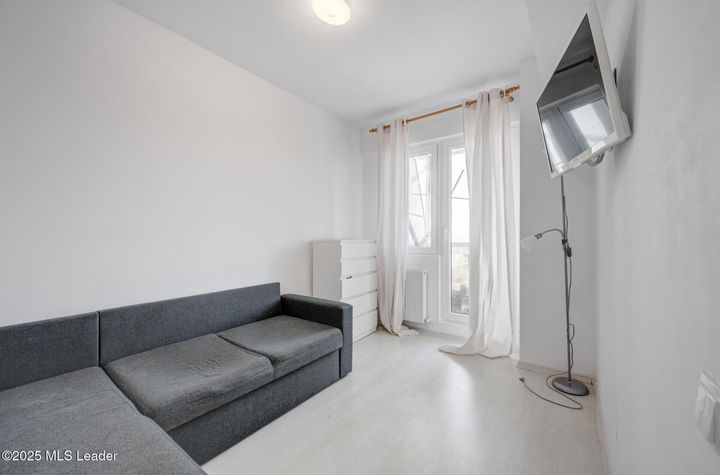 Apartament unic cu etaj, baie matrimoniala si balcon generos anunturi imobiliare Bucuresti