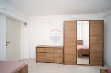 Investește Inteligent: Apartament de 7 Camere în Tătărași, Iași! anunturi imobiliare Iasi