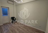 800 €, Spațiu comercial