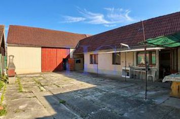 Casă - 4 camere de vanzare SACADATE - Sibiu anunturi imobiliare Sibiu