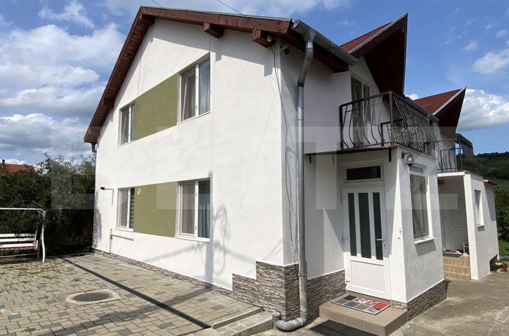 Vilă - 6 camere de vanzare CHINTENI - Cluj anunturi imobiliare Cluj