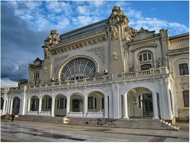 Mazăre scoate la vânzare Cazinoul din Constanţa