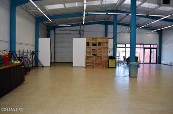 Bradu - Geamana, hala moderna 616 mp, optional - vila alaturata! anunturi imobiliare Arges