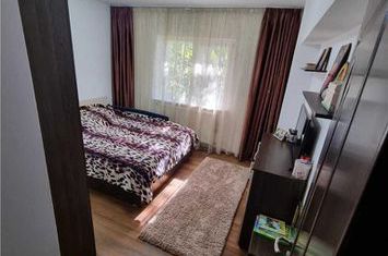 Apartament 3 camere de vanzare CENTRAL - Bacau anunturi imobiliare Bacau