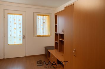 Garsonieră de vanzare TRACTORU - Brasov anunturi imobiliare Brasov