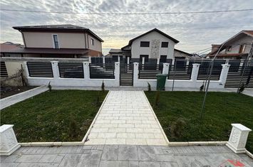 Casă - 4 camere de vanzare VANATORI - Vrancea anunturi imobiliare Vrancea