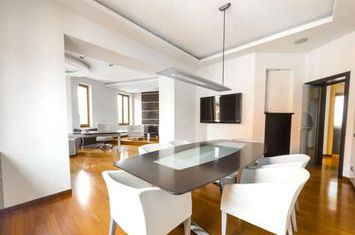 Vila renovata integral | zona Parc Cismigiu | birouri sau locuinta | anunturi imobiliare Bucuresti