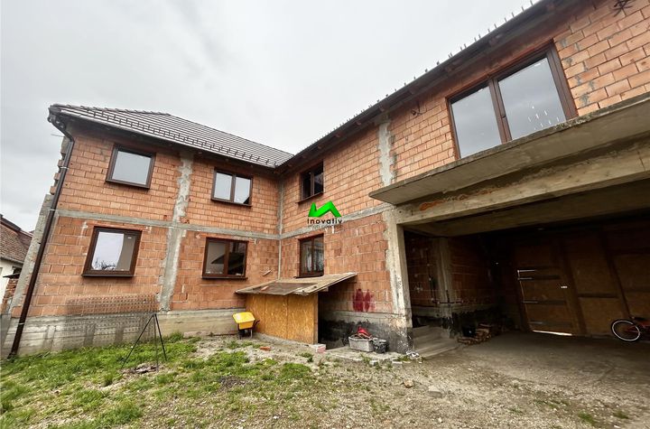 Vilă - 6 camere de vanzare CENTRAL - Sibiu anunturi imobiliare Sibiu