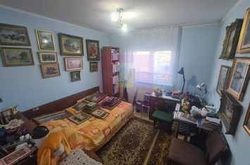 Apartament cu 3 camere de vanzare in Campina - Zona Centrala anunturi imobiliare Prahova