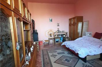 Apartament 2 camere de vanzare TITULESCU - Satu Mare anunturi imobiliare Satu Mare