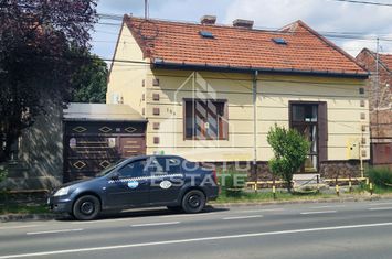 Casă - 5 camere de vanzare PARNEAVA - Arad anunturi imobiliare Arad