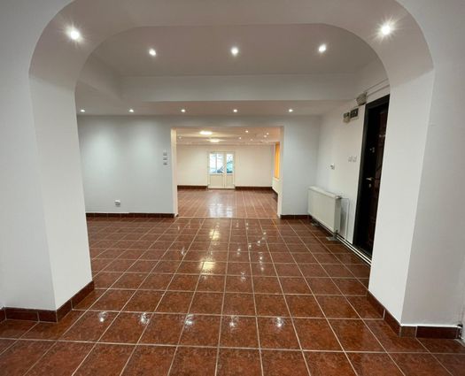 Spațiu comercial Strand, 80 mp
