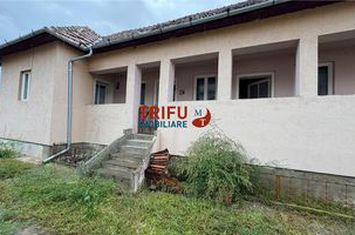 Casă - 4 camere de vanzare CENTRAL - Alba anunturi imobiliare Alba