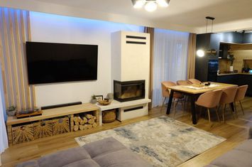 Casă - 3 camere de inchiriat UZINA 2 - Brasov anunturi imobiliare Brasov
