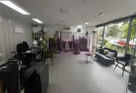 3.200 €, Spațiu comercial