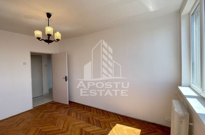 Apartament cu trei camere decomandat Bd. Cetatii anunturi imobiliare Timis