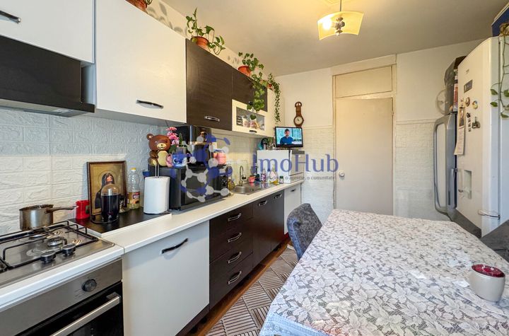 Apartament 4 camere in Dancu, Iasi, Etaj 3-77 mp anunturi imobiliare Iasi