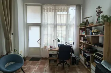 Spatiu comercial, ultracentral, Republicii, Oradea. 600 E/lună. Com 0 anunturi imobiliare Bihor