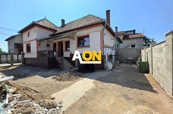 Casă semifinisată, 4 camere, 350 mp teren, la asfalt, zona Centru anunturi imobiliare Alba