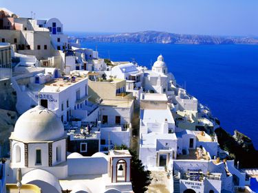 Cât te costă o vacanţă în Santorini