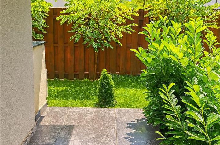 Apartament 3 camere de inchiriat TRACTORUL - Brasov anunturi imobiliare Brasov