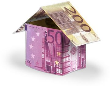 BNR limitează creditul de consum în valută. Garanţia ipotecară este de 133% din suma împrumutată