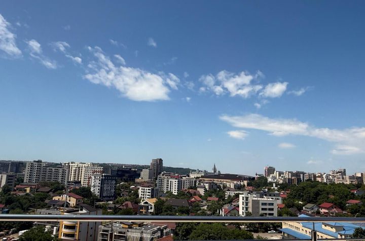 APARTAMENT CU 4 CAMERE DE 107 MP + TERASA, LOC DE PARCARE SI BOXA, TUDOR VLADIMIRESCU anunturi imobiliare Iasi